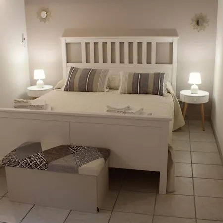 Tulip بيت ضيافة كاتانيا